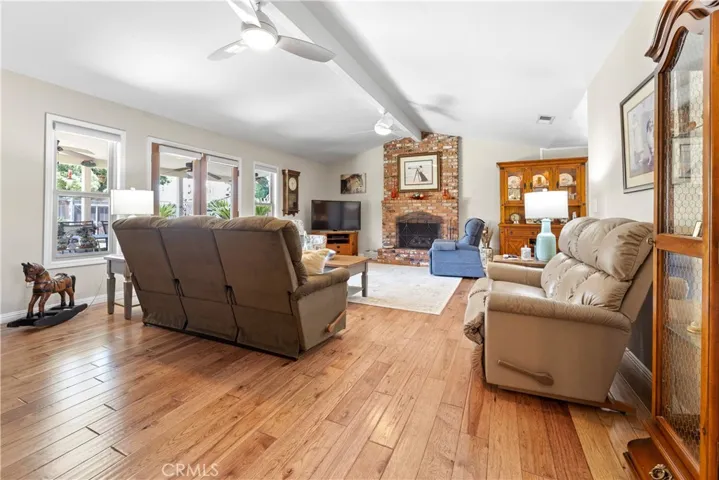 1566 E Ben Franklin Avenue, Tulare, California 93274