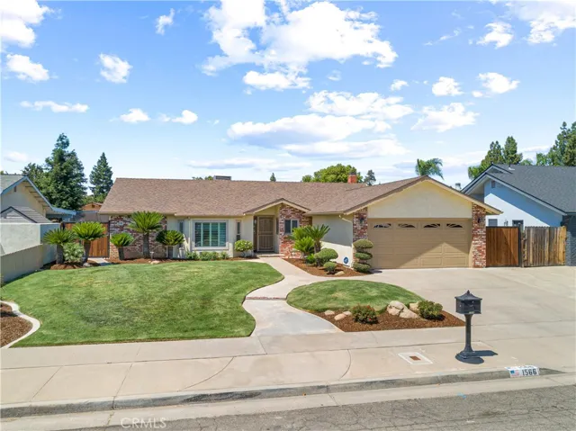 1566 E Ben Franklin Avenue, Tulare, California 93274