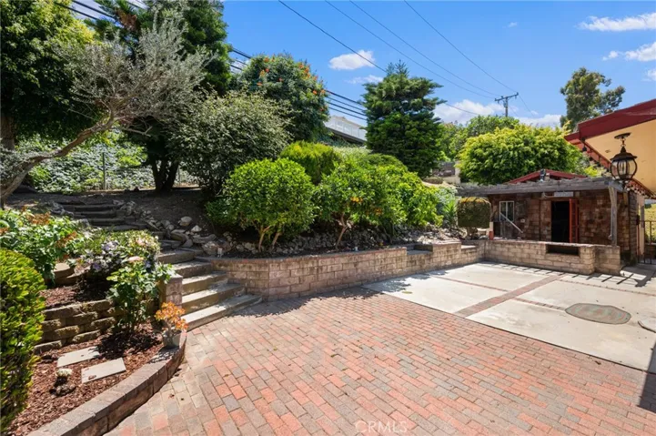 2030 Santa Rena Drive, Rancho Palos Verdes, California 90275