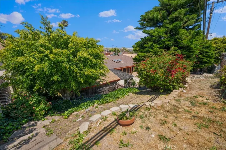 2030 Santa Rena Drive, Rancho Palos Verdes, California 90275