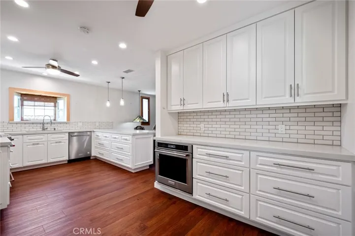 2030 Santa Rena Drive, Rancho Palos Verdes, California 90275