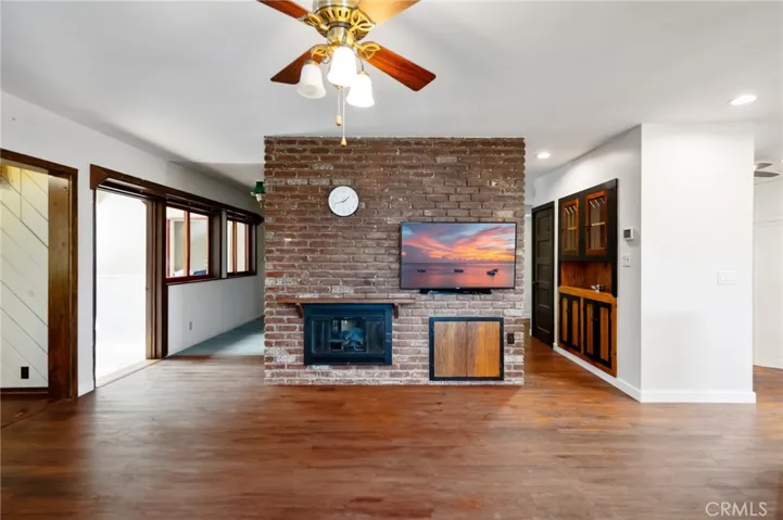 2030 Santa Rena Drive, Rancho Palos Verdes, California 90275