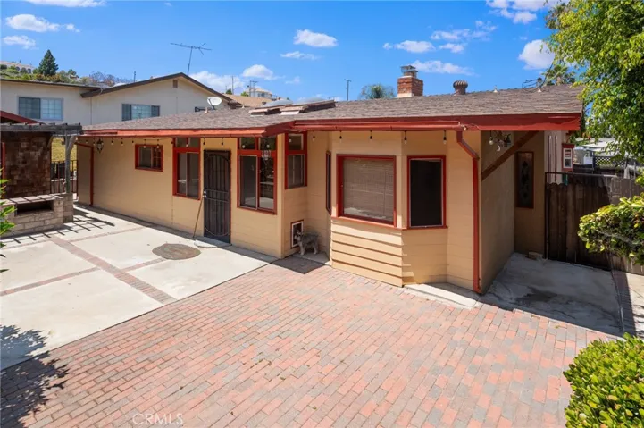 2030 Santa Rena Drive, Rancho Palos Verdes, California 90275