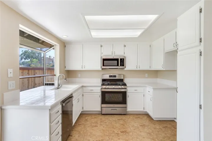 1713 Independence Avenue, Redlands, California 92374