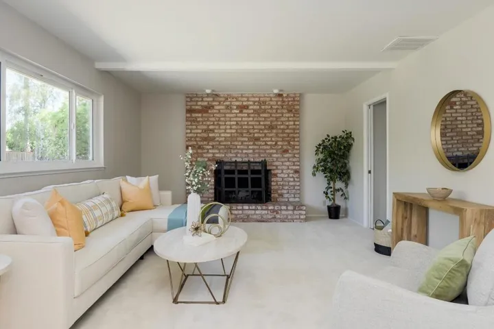 19640 Junipero Way, Saratoga, California 95070