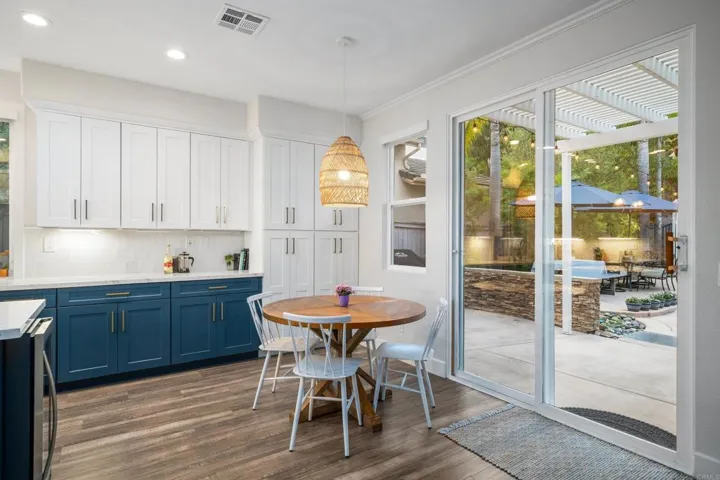 Breakfast Nook / Pantry