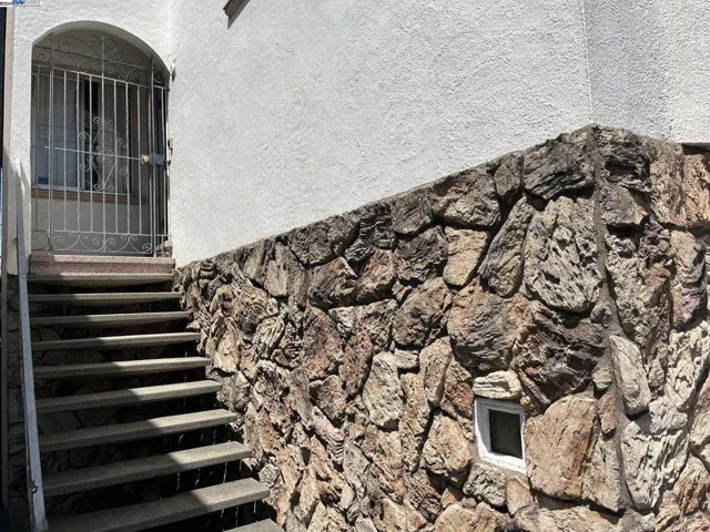 1047 Plymouth Ave, San Francisco, California 94112