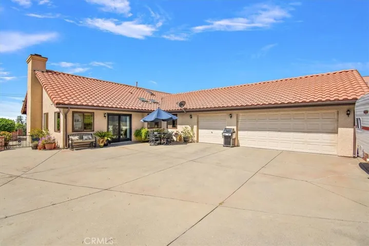 Oversized Garage