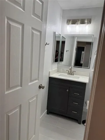 RESTROOM