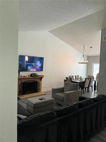 LIVNG AND DINING AREA