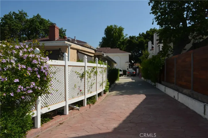 3195 Royal Oaks Drive, Thousand Oaks, California 91362