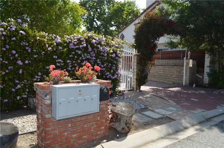 3195 Royal Oaks Drive, Thousand Oaks, California 91362