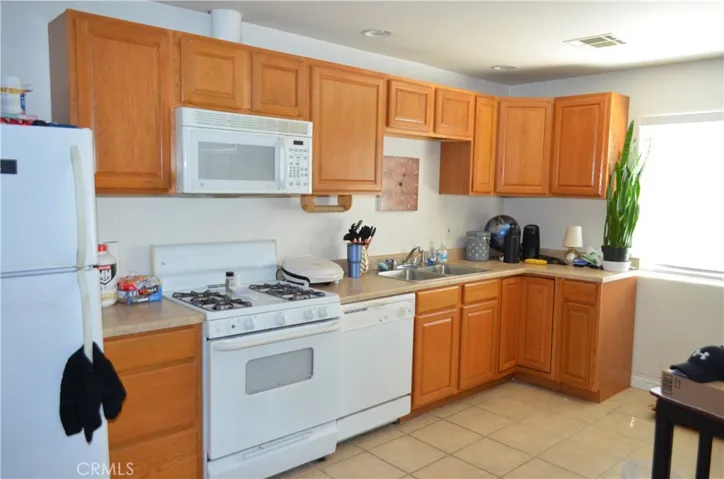 3195 Royal Oaks Drive, Thousand Oaks, California 91362