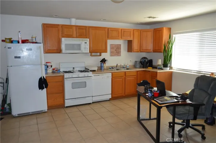 3195 Royal Oaks Drive, Thousand Oaks, California 91362