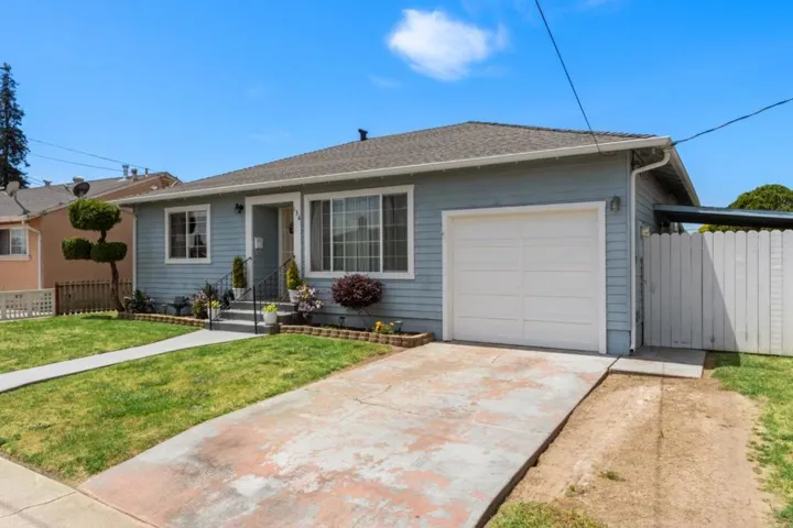 136 Arthur Road, Watsonville, California 95076