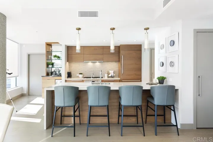 888 W E Street 1304, San Diego, California 92101