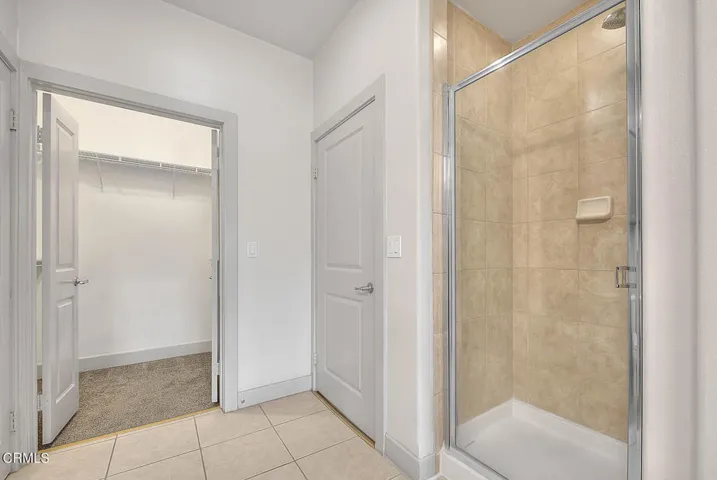 Bathroom (4 of 9)