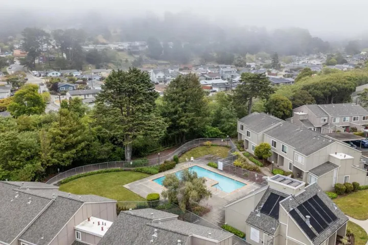 1380 Rosita Road, Pacifica, California 94044