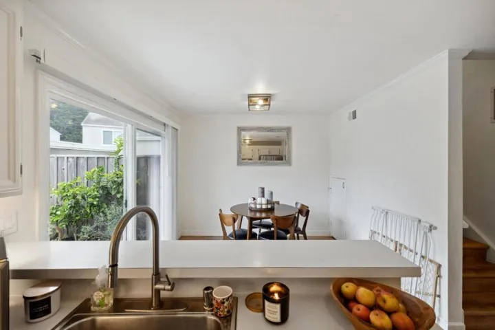 1380 Rosita Road, Pacifica, California 94044