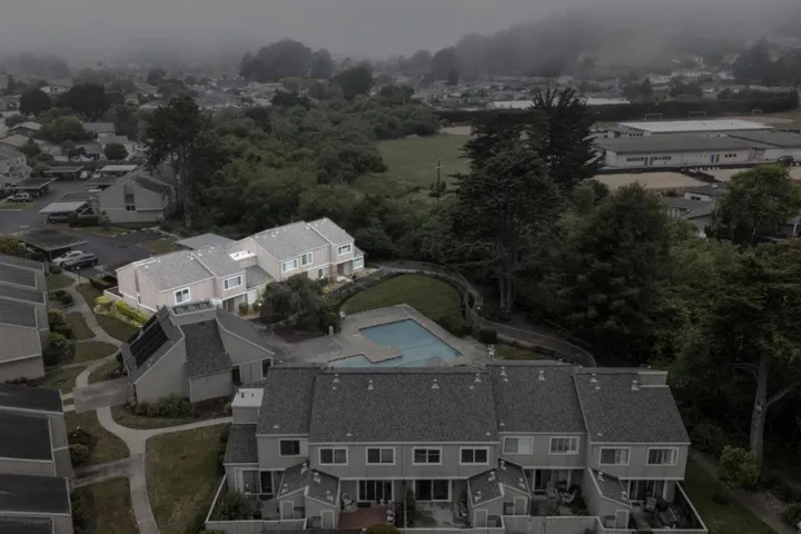 1380 Rosita Road, Pacifica, California 94044