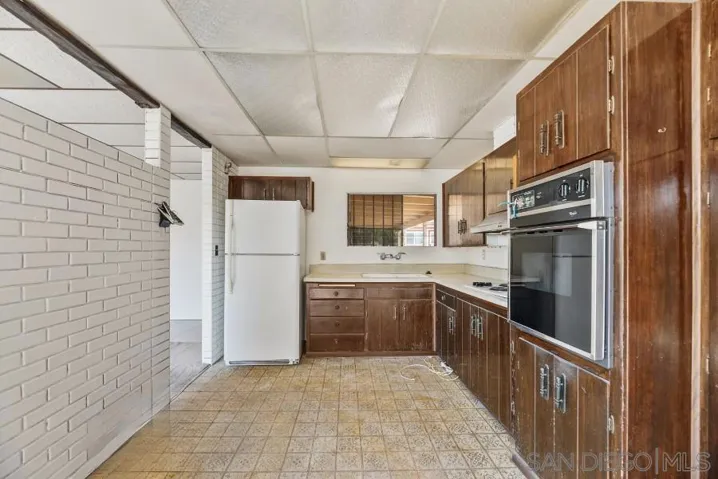 2432 Melbourne Dr, San Diego, California 92123