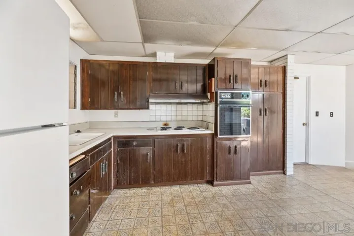 2432 Melbourne Dr, San Diego, California 92123