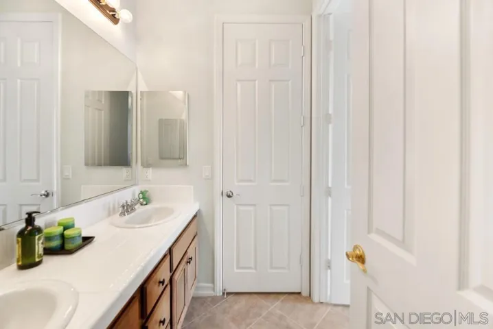27107 Silver Berry Way, Valley Center, California 92082