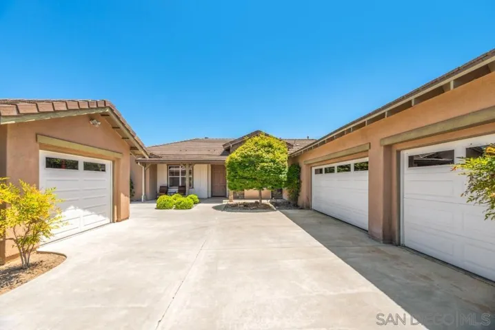 27107 Silver Berry Way, Valley Center, California 92082