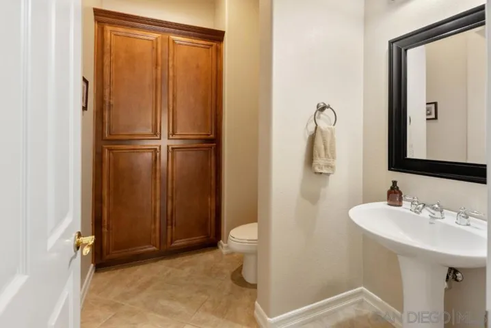 27107 Silver Berry Way, Valley Center, California 92082
