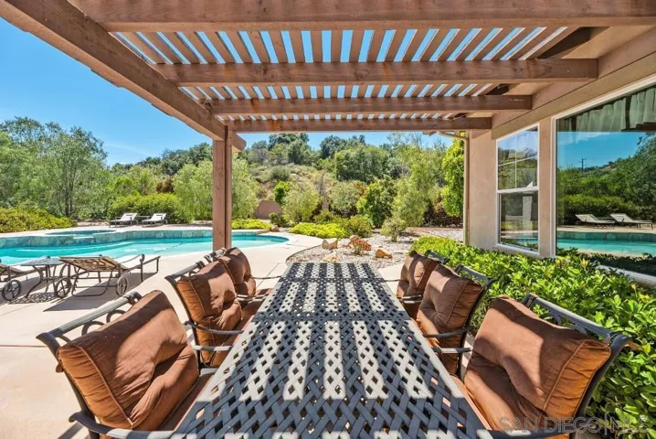27107 Silver Berry Way, Valley Center, California 92082