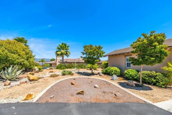 27107 Silver Berry Way, Valley Center, California 92082