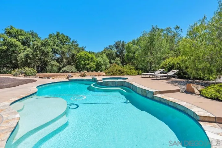 27107 Silver Berry Way, Valley Center, California 92082