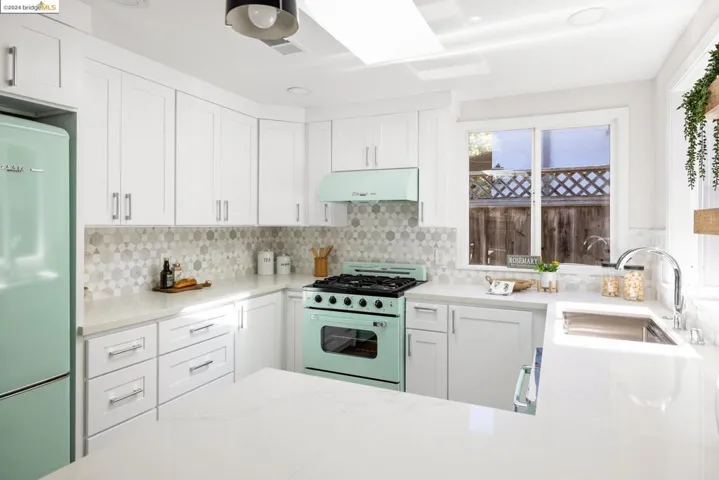 1115 Key Route Blvd, Albany, California 94706