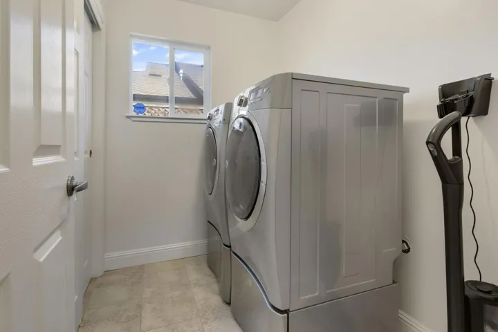 330 Fairbanks Avenue, Campbell, California 95008