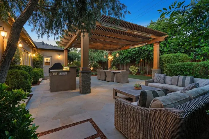 330 Fairbanks Avenue, Campbell, California 95008