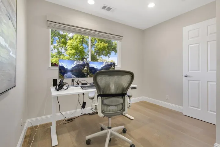 330 Fairbanks Avenue, Campbell, California 95008