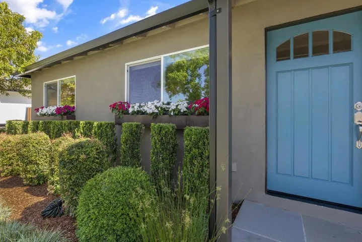 330 Fairbanks Avenue, Campbell, California 95008