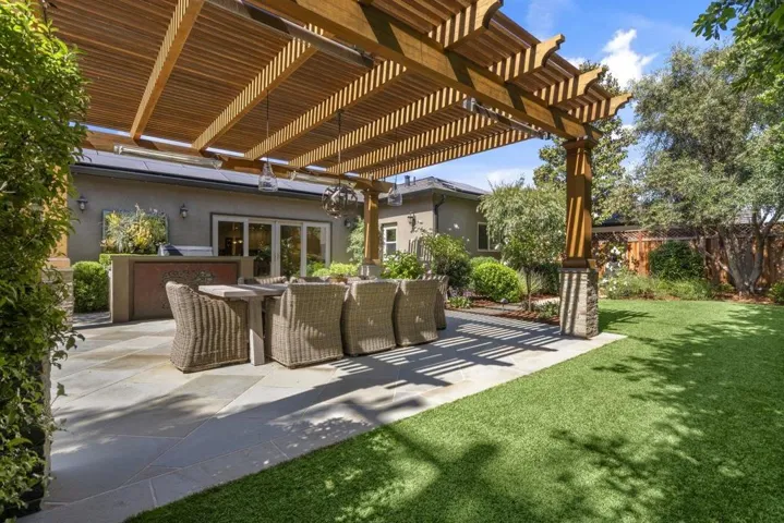 330 Fairbanks Avenue, Campbell, California 95008