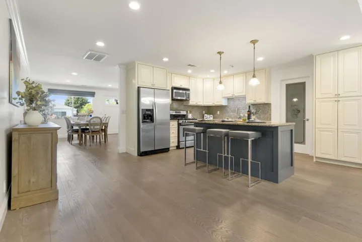 330 Fairbanks Avenue, Campbell, California 95008