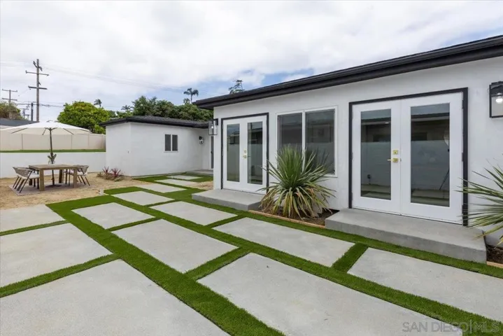 3663 Oleander Dr, San Diego, California 92106