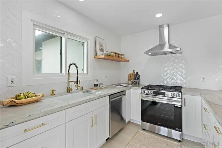 3663 Oleander Dr, San Diego, California 92106