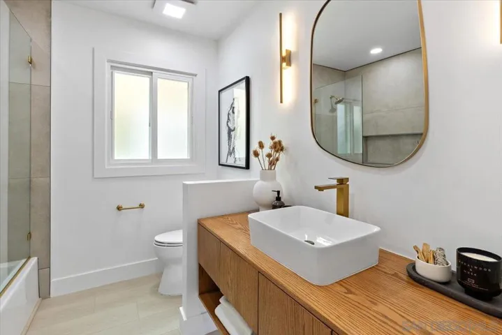 3663 Oleander Dr, San Diego, California 92106