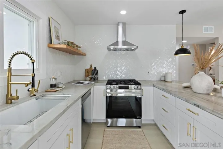 3663 Oleander Dr, San Diego, California 92106