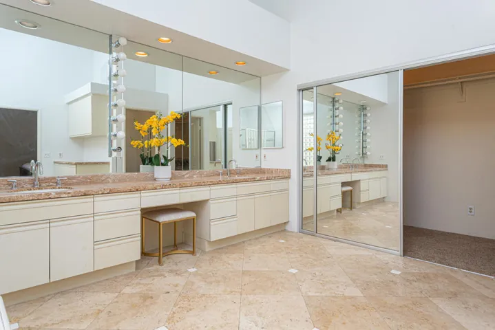 55051Riviera_MLS-26