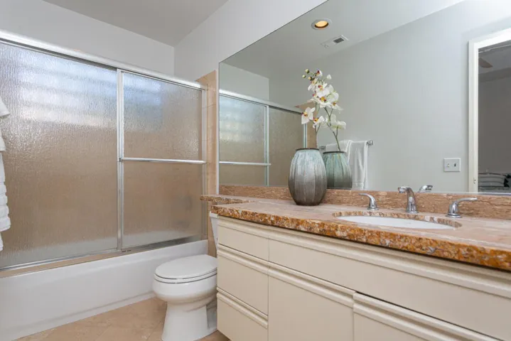55051Riviera_MLS-36