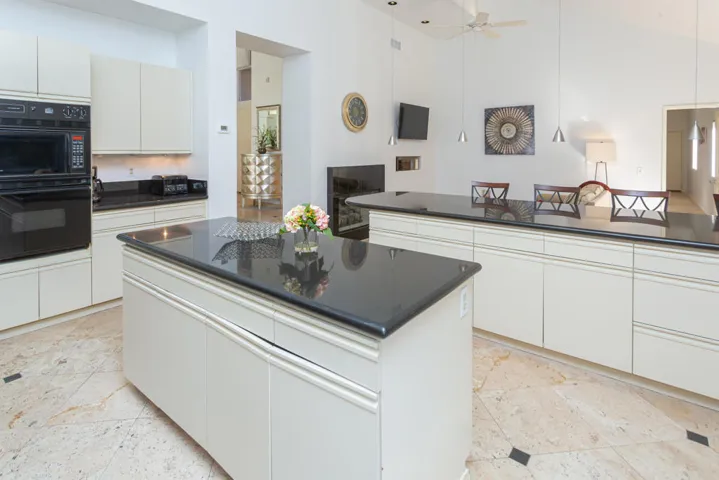 55051Riviera_MLS-22