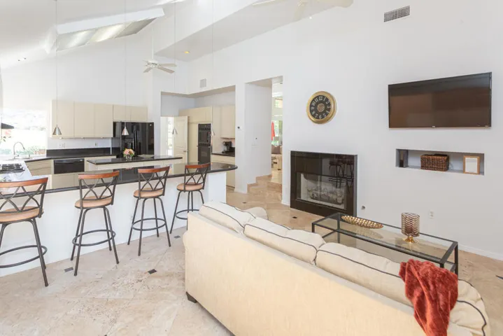 55051Riviera_MLS-19