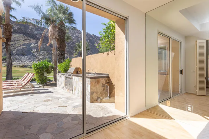 55051Riviera_MLS-32