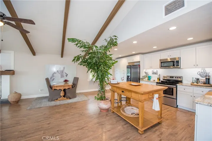 30393 Early Round Drive, Canyon Lake, California 92587