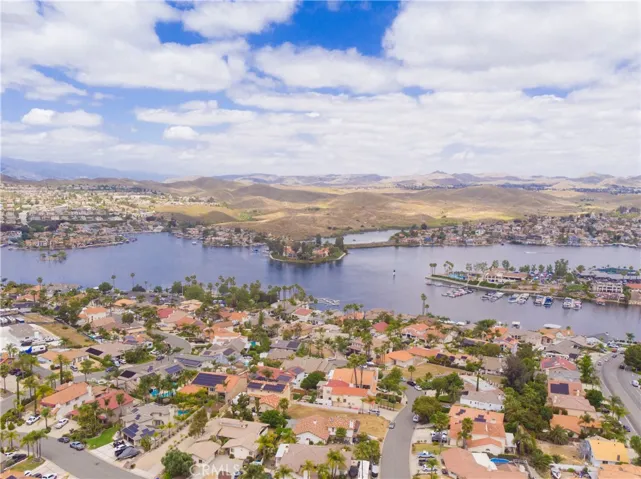 30393 Early Round Drive, Canyon Lake, California 92587